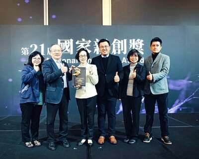 感謝中國附醫暨聖安生醫 黃秋錦 董事長、 副院長與中國附醫 賴彬卿 副院長在腎臟臨床的支持。